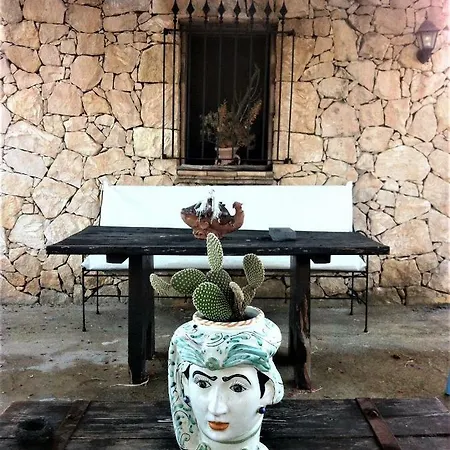 Holiday home Casa Pizzuta Noto